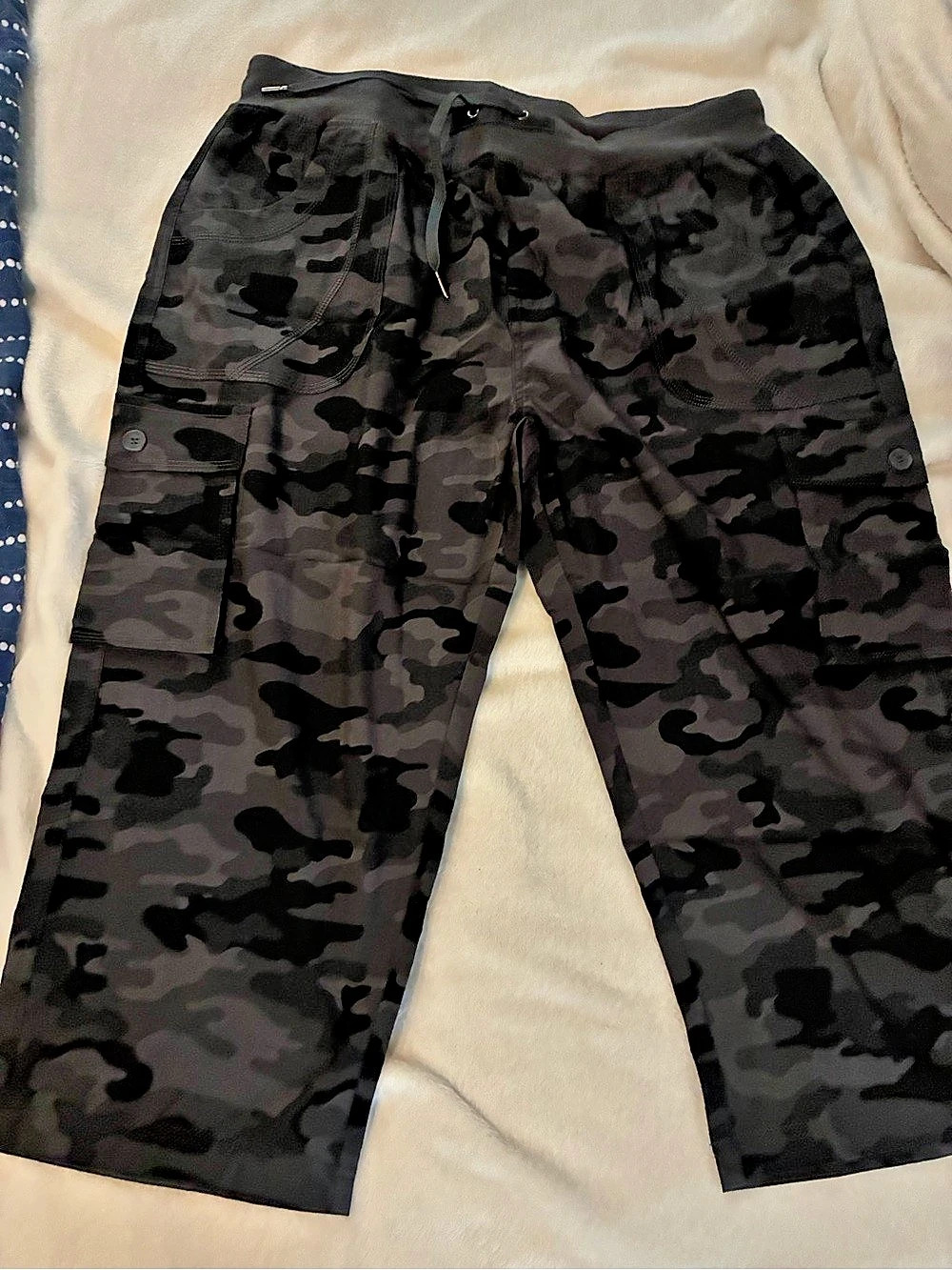 Ysento women Camo Cargo Pants XXL NWT